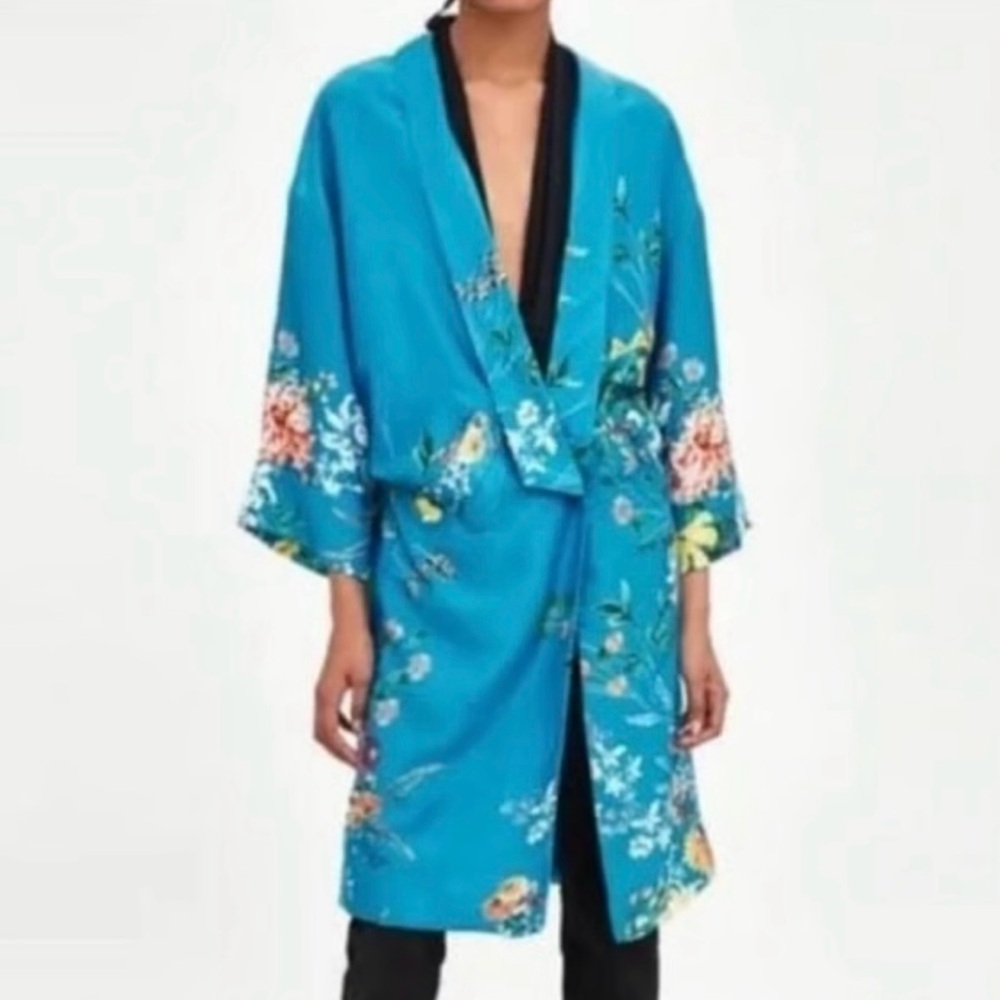 Blue Floral Kimono Robe - Women's Yukata